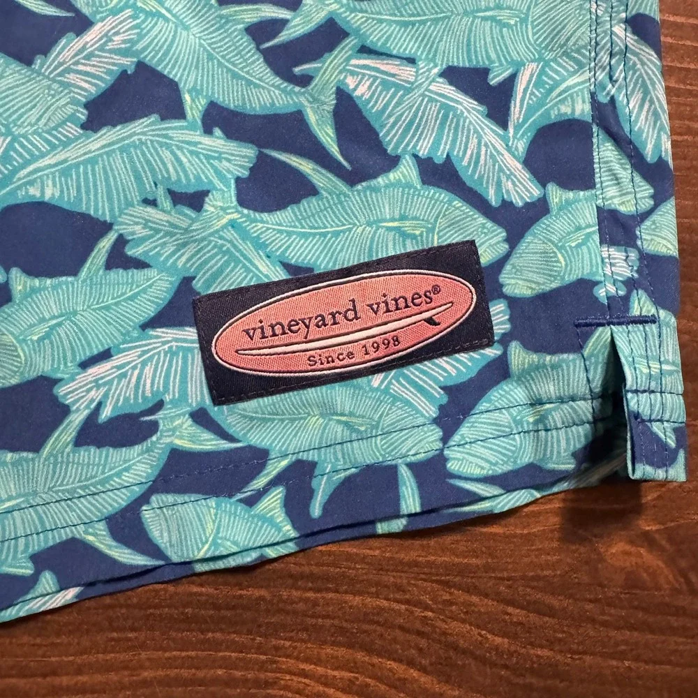 Vineyard Vines Board Shorts Mens 2XB Blue Full Graphic Leafs Fishes Floral Beach